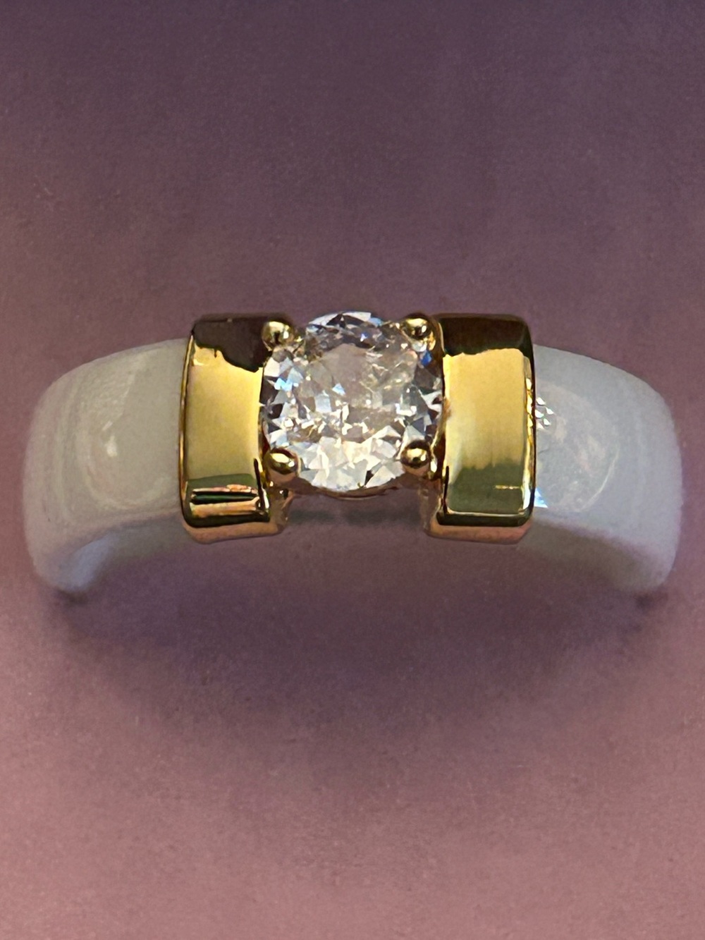 Unisex White Ceramic Ring with Gold Accents & Clear CZ Center Stone NWOT